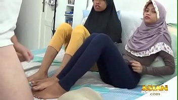 Asian Muslim Teens Footjobs and jerkoff